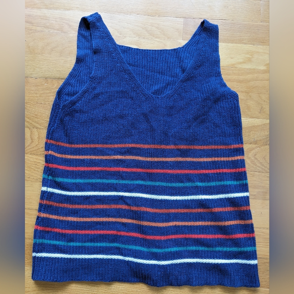 Women's sweater tank. Navy. Size Small.